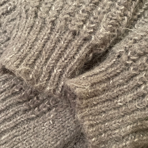 Over-Sized Heavy Cable Knit Lounge Cardigan - Picture 7 of 7